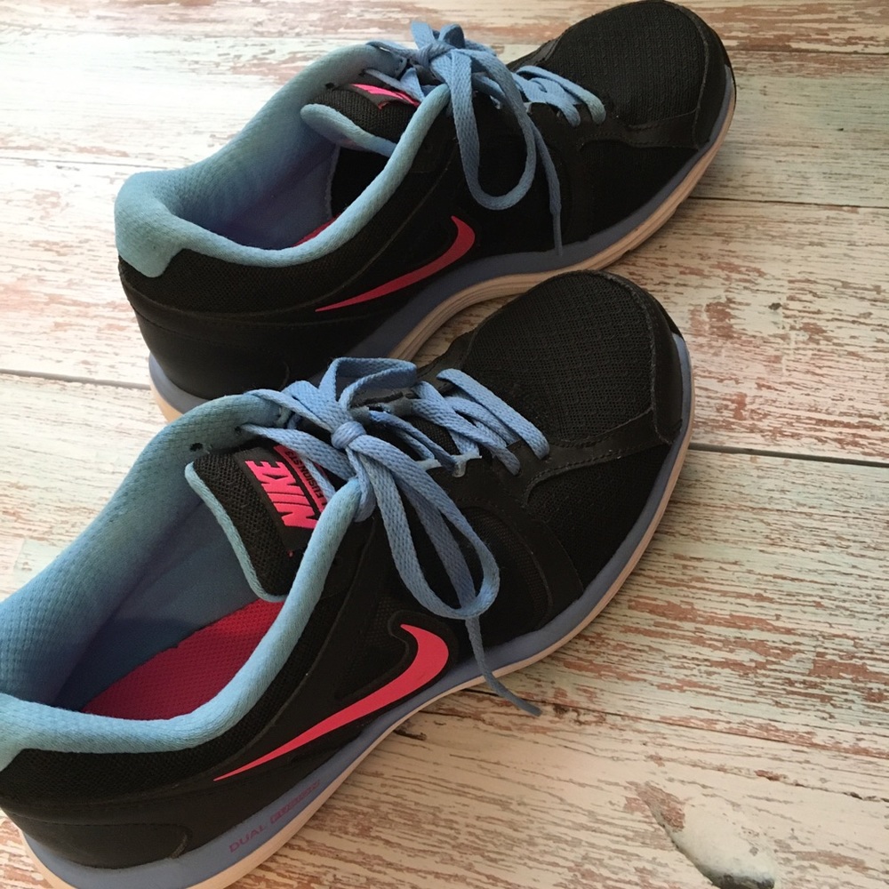 Nike shoes woman’s size 9